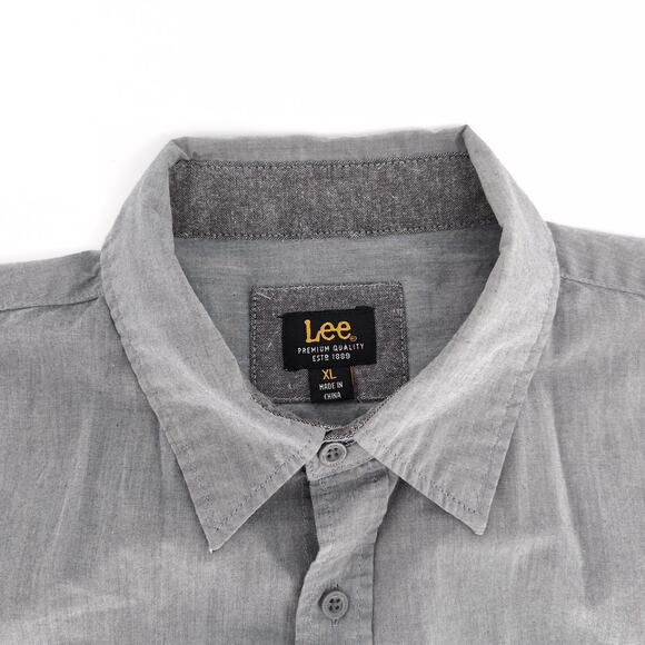 Lee Mens Light Gray Grey Button Down Short Sleeve Shirt w Pockets- Size XL - GUC - Picture 3 of 9